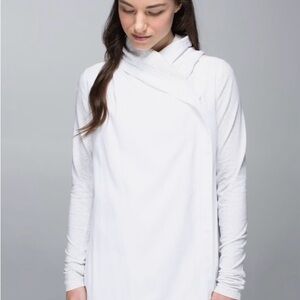 Lululemon Blissed Out Wrap Size 10
White / Heathered White